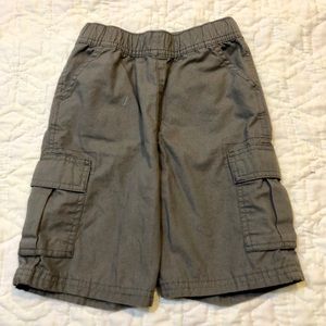 Children’s Place Boys 5T Cargo Shorts.